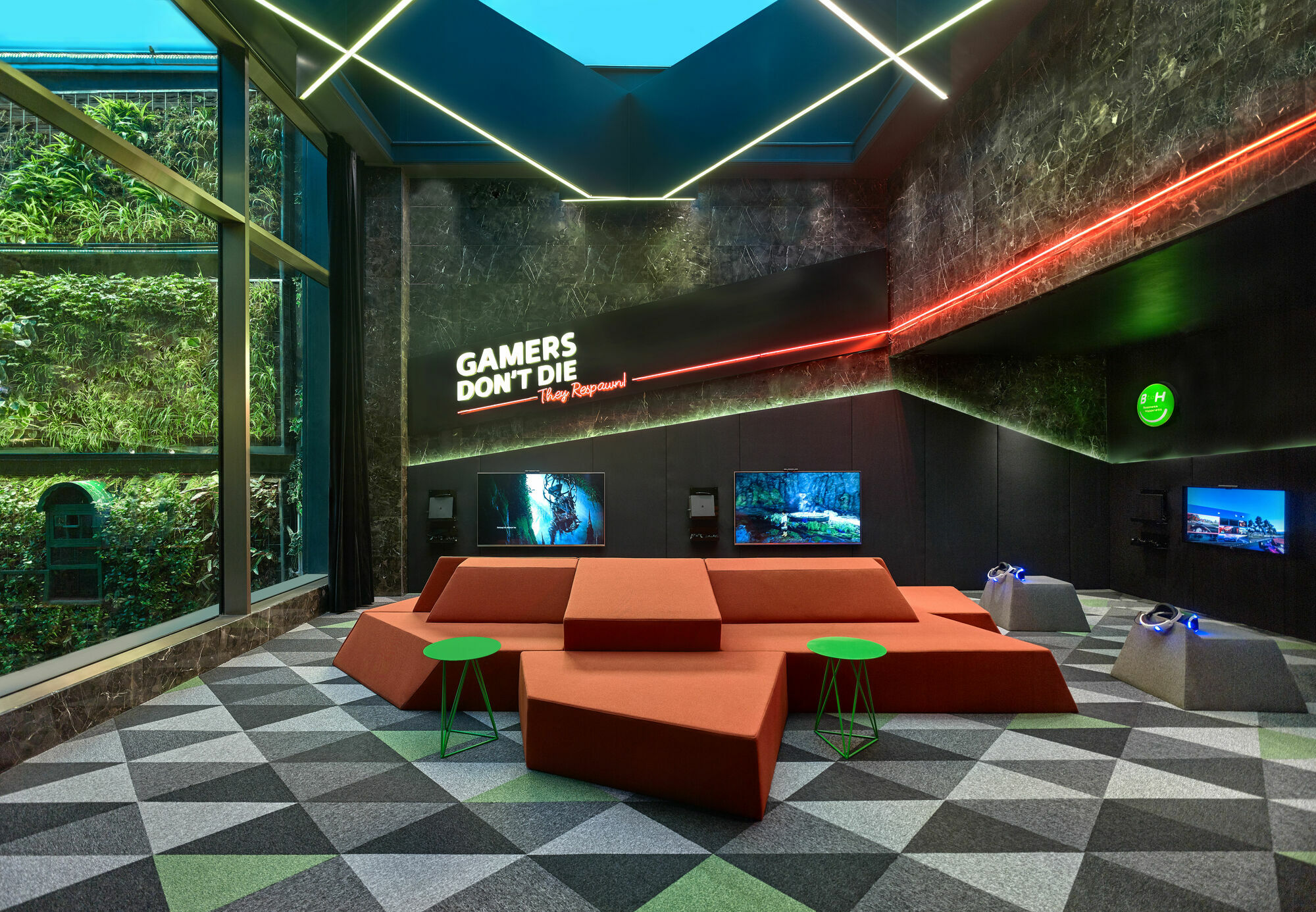 エリート ワールド ヨーロッパ ホテル イスタンブール エクステリア 写真 The interior of the Razer Store in Singapore